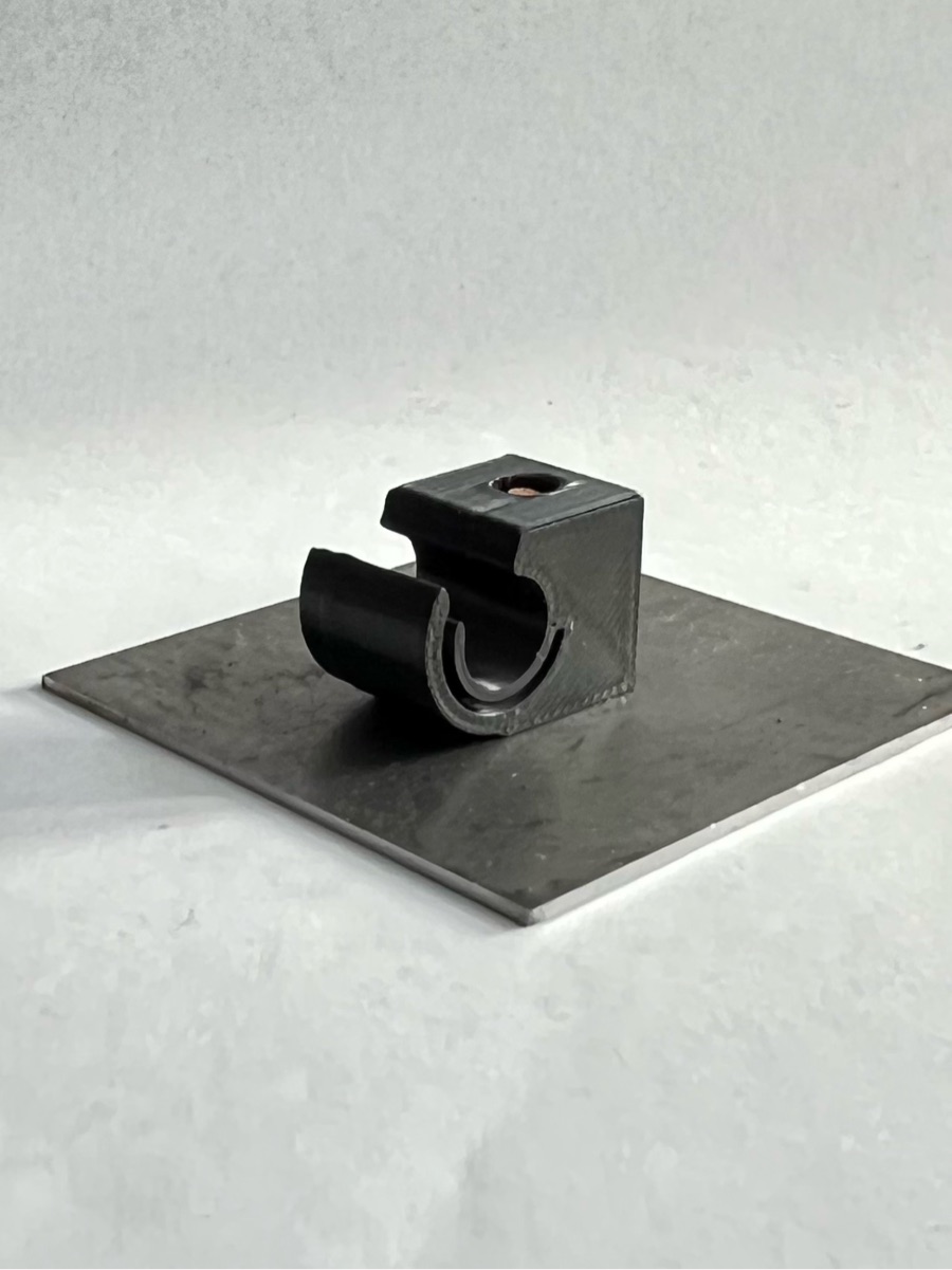 Benzinleitungshalter-Clip-BMW-E28-E30-E31-E32-E34-Z1-16131177490-main