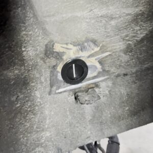 2er Set Abdeckkappe/Spritzschutz im Radhaus mit Bremsleitungsdurchführung für BMW E30,E24,E28,E32,E34